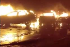 Взрывы и пожар: сотни Maserati сгорели до тла (видео)