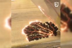 Невероятные украшения мебели с помощью электричества (видео)