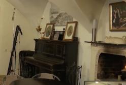 Что внутри 200-летнего дома на Подоле: история уникальной усадьбы (видео)