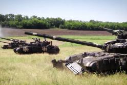 ВСУ показали боеготовность украинских танков (видео)