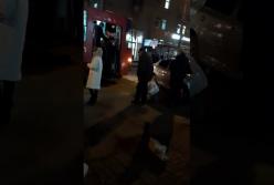 В Запорожье легковушка перекрыла движение трамвая (видео)