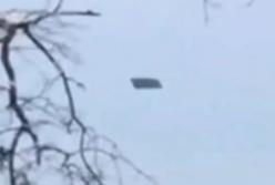 На видео попал НЛО в виде ковра-самолета [видео]