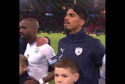 Известная футбольная команда отличилась трогательным поступком на поле (видео)