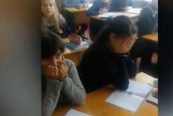 Учительница взяла в заложники весь 5-ый класс (видео)