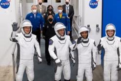 Космический корабль Crew Dragon с экипажем отправился на МКС (видео)