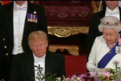 Трамп задремал во время речи речи королевы Великобритании (видео)