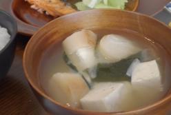 Готовим как в Японии: легкий мисо-суп с различным наполнением (видео)