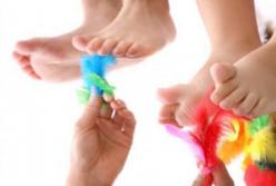 Ученые рассказали, почему щекотка вредна для детей (видео)