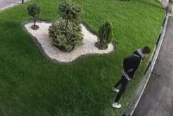 Могут только ломать и рушить: сеть возмутили наглые "вандалы" в Киеве (видео)