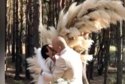 Сеть взорвало видео самого первого поцелуя Потапа и Насти, как супругов (видео)