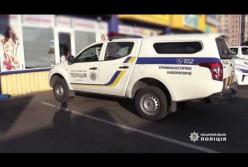 В Киеве грабитель унес с почты 22 тысячи гривен, но был задержан (видео)
