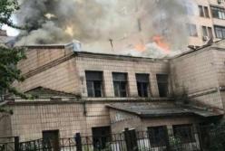 В центре Киева горел детский садик: кто подпалил здание? (видео)