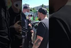 В Харькове задержали блогера, который оскорбил патрульных (видео)