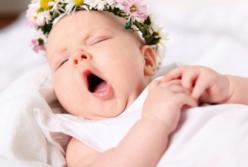 Экстремальные роды в авто: подруга словила ребенка, который чуть не упал на пол (видео)