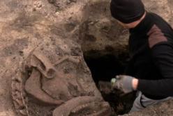 Вблизи Ровно найдено древнее ритуальное захоронение (видео)