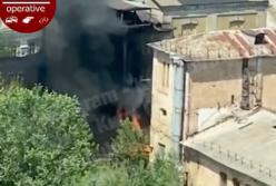 В Киеве вспыхнул серьезный пожар (видео)