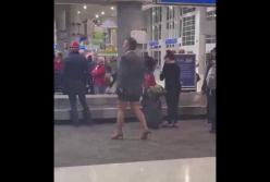 В аэропорту разгуливал мужчина на каблуках (видео)