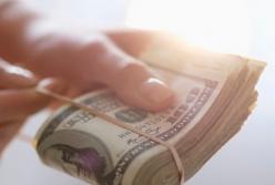 Мать продавала свою 17-летнюю дочь в сексуальное рабство: искала подороже (видео)