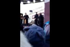 "Ти такий шахтьор, як я балєріна!": Порошенко отреагировал на выкрик в толпе [видео]