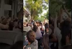 В Греции напали на Саакашвили (видео)