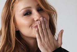 Защита от коронавируса: Тина Кароль в стильной маске отправилась в гости к сыну (видео)