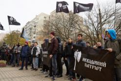 Полиция избила митингующих "патриотов" в центре Киева: есть пострадавшие (видео)