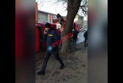 В Одессе перевернулась пожарная машина (видео)