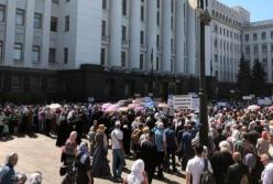 В Киеве проходит крестный ход УПЦ (видео)