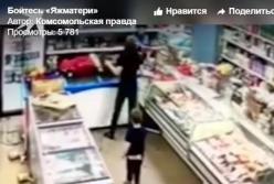 Бойтесь «Яжматери»: женщина разгромила магазин (видео)
