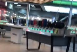 В Одесском магазине покупателей развлекают песней о великом Путине: сеть в ярости (видео)