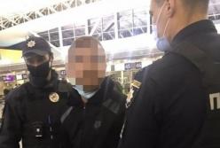 В аэропорту Борисполь задержали иностранца, подозреваемого в убийстве (видео)