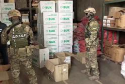 В Харькове незаконно продали в Китай более 300 тысяч медицинских масок (видео)