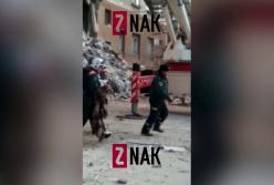 Кроватка спасла: в Магнитогорске под завалами дома найден живой младенец (видео)