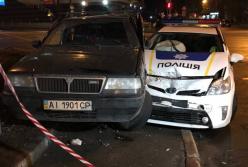 В Киеве пьяный подросток "угнал" отцовский автомобиль и устроил ДТП с полицией (видео)
