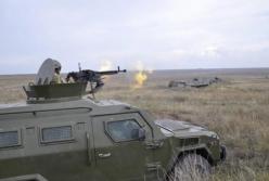 Украинские пограничники отбили "атаку вражеского десанта" на побережье Азова моря (видео)
