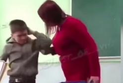 На Львовщине учительница надавала "подзатыльников" ученику (видео)