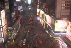 Паника в центре Нью-Йорка: прятались в соседних зданиях (видео)