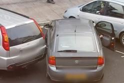 "Без комплексов" Мастер-класс по парковке авто (видео)