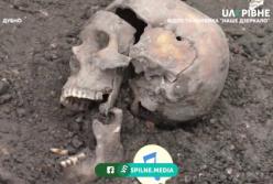В Дубно нашли скелеты 19 жертв НКВД (видео)