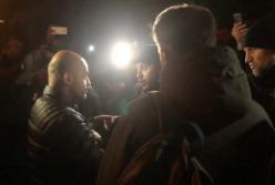 "Отбросы, вы сотрудничаете с ними!": активист Найему на акции памяти Гандзюк (видео)
