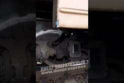 На Днепропетровщине электричка столкнулась с авто полиции (видео)
