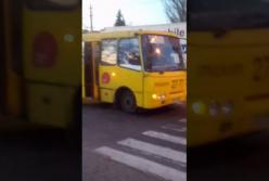 В Мариуполе пассажир избил водителя маршрутки (видео)