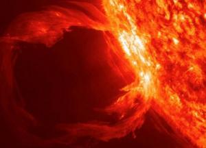 Невероятный танец солнца. Движения протуберанцев завораживают