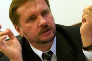 Тарас Чорновил: Россия сделала ставку на Азарова