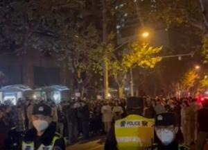 У Шанхаї, Пекіні та інших містах Китаю спалахнули ​масштабні протести ​через "нульовий ковід" (фото, відео)