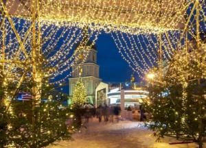 Куда пойти в Киеве за новогодним настроением: резиденции, катки и ярмарки