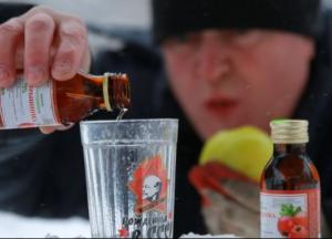 ​А знаете, почему они сошли с ума?