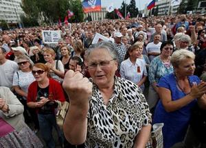 Масові протести на окупованих територіях: чи є підстави?