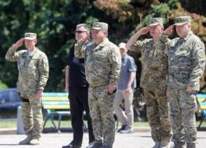 Зачем Украине 450 нардепов и более полутысячи генералов?