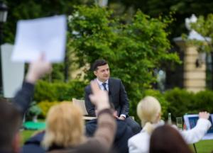 "Вас можно смотреть, слушать вас сложно": Зеленский через журналистку NewsOne обратился к Медведчуку